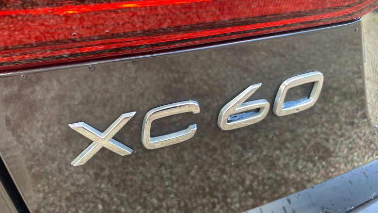 Volvo XC60 2.0 T8 [455] RC PHEV Ultimate Dark 5dr AWD Gtron Estate